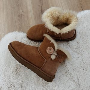 UGG mini Bailey button - chestnut